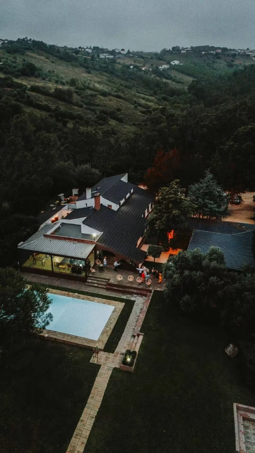 Vista aérea da Herdade ao anoitecer